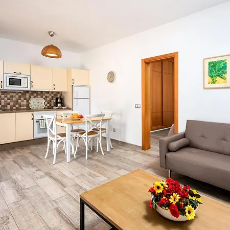 Apartment El Moral *
